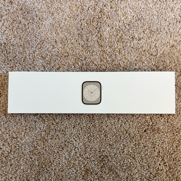 Apple Other - Apple Watch Series 8 41mm in Starlight Aluminum